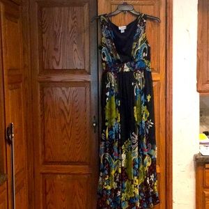 Ladies maxi chiffon dress with lining